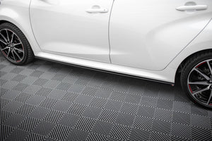 Maxton sideskørter til Toyota Yaris Mk4 – blank sort – billede 3 af 5