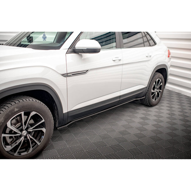 Maxton sideskørter til Volkswagen Atlas Cross Sport – blank sort – billede 1 af 6