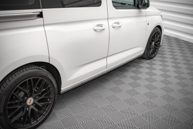 Maxton sideskørter til Volkswagen Caddy Mk5 / Ford Transit Connect Mk3 – blank sort – billede 2 af 5