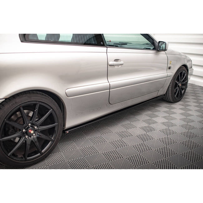 Maxton sideskørter til Volvo C70 Mk1 – blank sort – billede 1 af 5