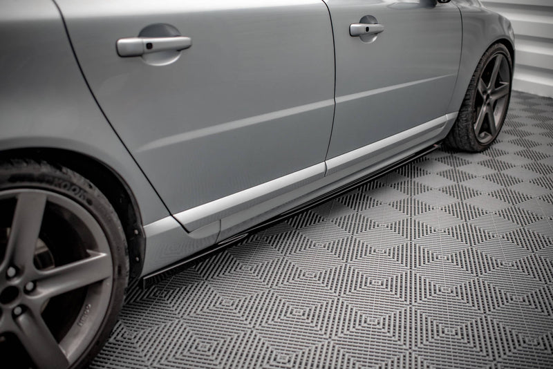 Maxton sideskørter til Volvo V70 Mk3 – blank sort – billede 2 af 6