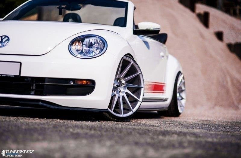 Maxton frontsplitter til Volkswagen Beetle – blank sort – billede 1 af 5