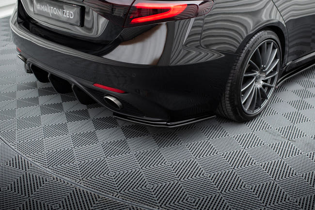 Maxton side splitters til Alfa Romeo Giulia Veloce – blank sort – billede 1 af 5
