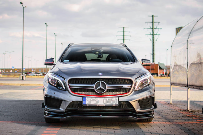 Maxton frontsplitter til Mercedes-Benz GLA 45 AMG – blank sort – billede 1 af 9
