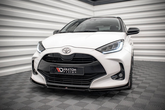 Maxton frontsplitter til Toyota Yaris Mk4 – blank sort – billede 1 af 6