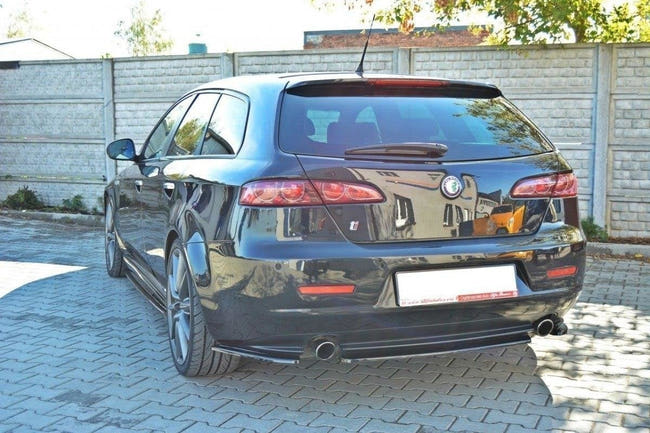 Maxton rear splitter til Alfa Romeo 159 (without vertical bars) – blank sort – billede 1 af 2