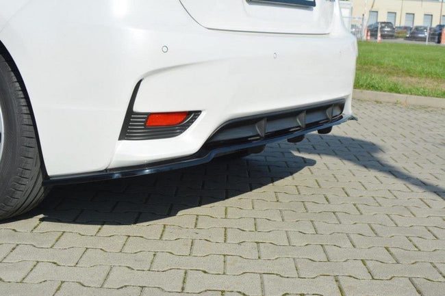 Maxton rear splitter til Lexus CT Mk1 Facelift (with vertical bars) – blank sort – billede 1 af 4