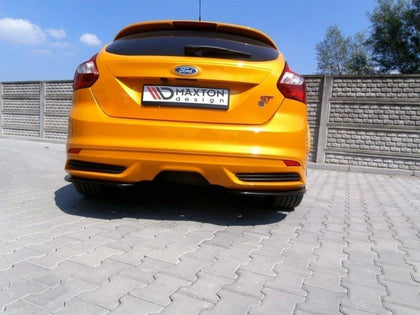 Maxton side splitters til Ford Focus ST Mk3 Hatchback – blank sort – billede 1 af 4