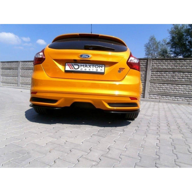 Maxton side splitters til Ford Focus ST Mk3 Hatchback – blank sort – billede 1 af 4
