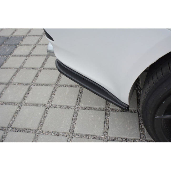 Maxton side splitters til Lexus IS Mk2 – blank sort – billede 2 af 3