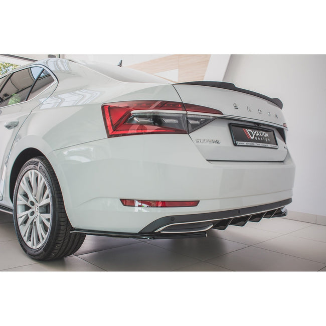 Maxton side splitters til Skoda Superb Liftback / Combi Mk3 Facelift – blank sort – billede 1 af 7