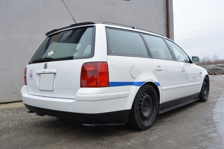 Maxton side splitters til Volkswagen Passat B5 Estate – blank sort – billede 1 af 2