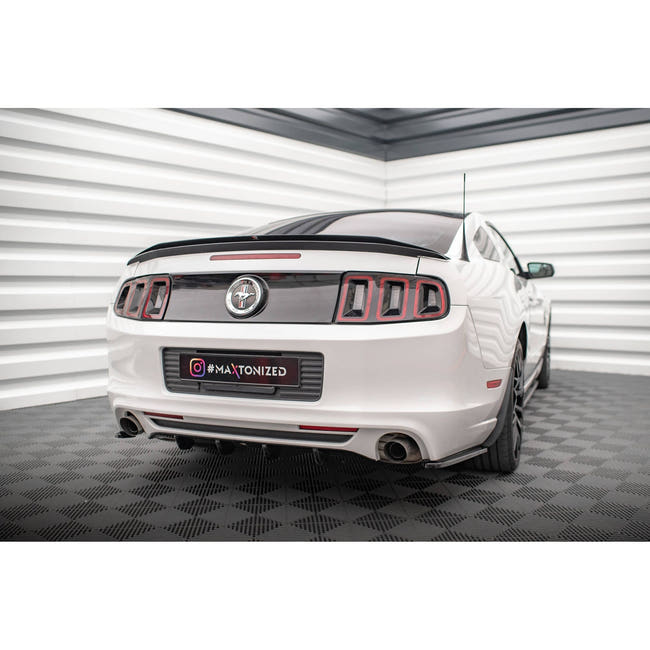 Maxton spoiler cap til Ford Mustang Mk5 Facelift – blank sort – billede 2 af 5