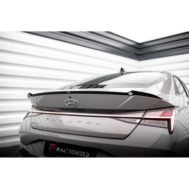 Maxton spoiler cap til Hyundai Elantra Mk7 – blank sort – billede 1 af 5