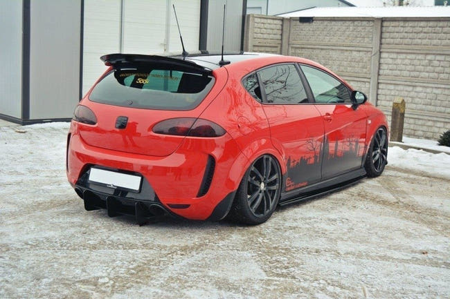 Maxton spoiler cap til Seat Leon MS Design Mk2 – blank sort – billede 2 af 4