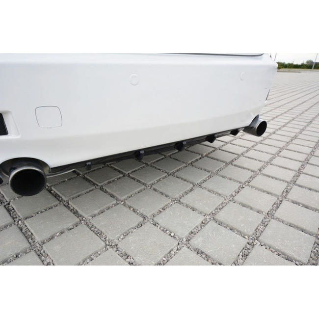 Maxton rear valance til Lexus IS Mk2 – blank sort – billede 2 af 7