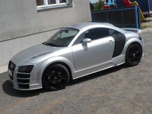 Maxton Side Skirts Audi TT 8N < R8 Look >